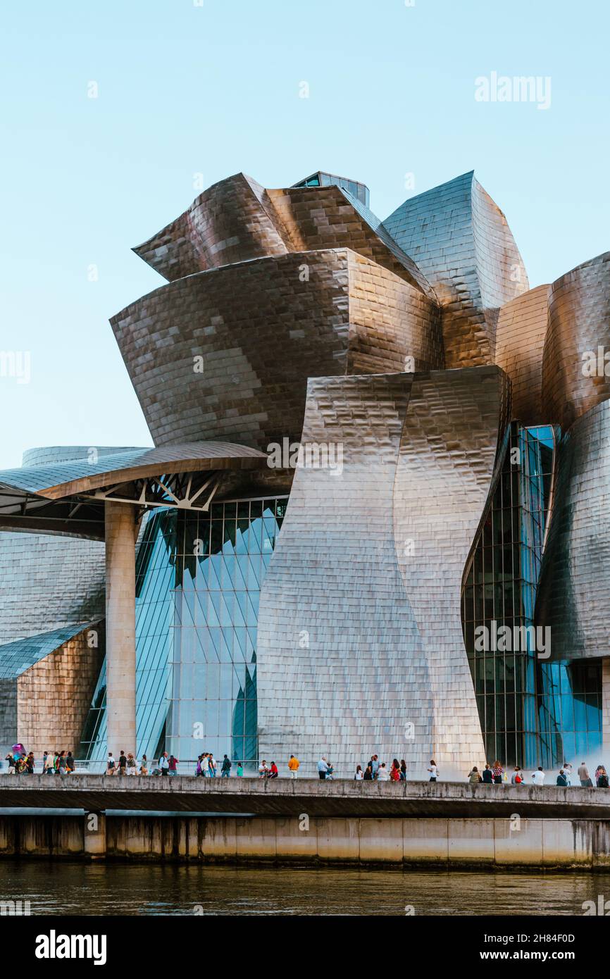 Musée Guggenheim dans la ville basque de Bilbao, dans le nord de l'Espagne Banque D'Images