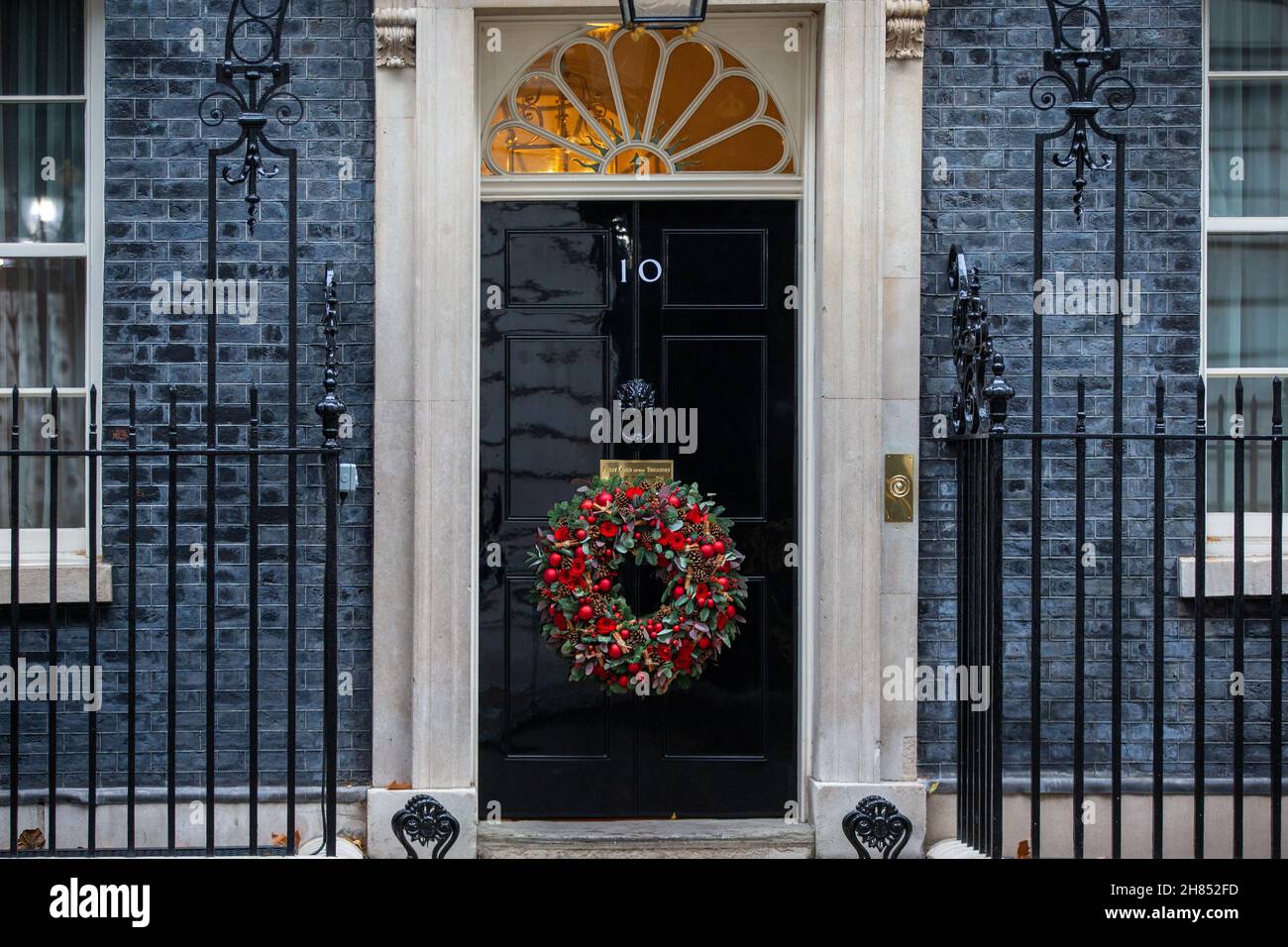 Londres, Angleterre, Royaume-Uni.27 novembre 2021.Downing Street est décoré avant Noël.(Image de crédit : © Tayfun Salci/ZUMA Press Wire) Banque D'Images