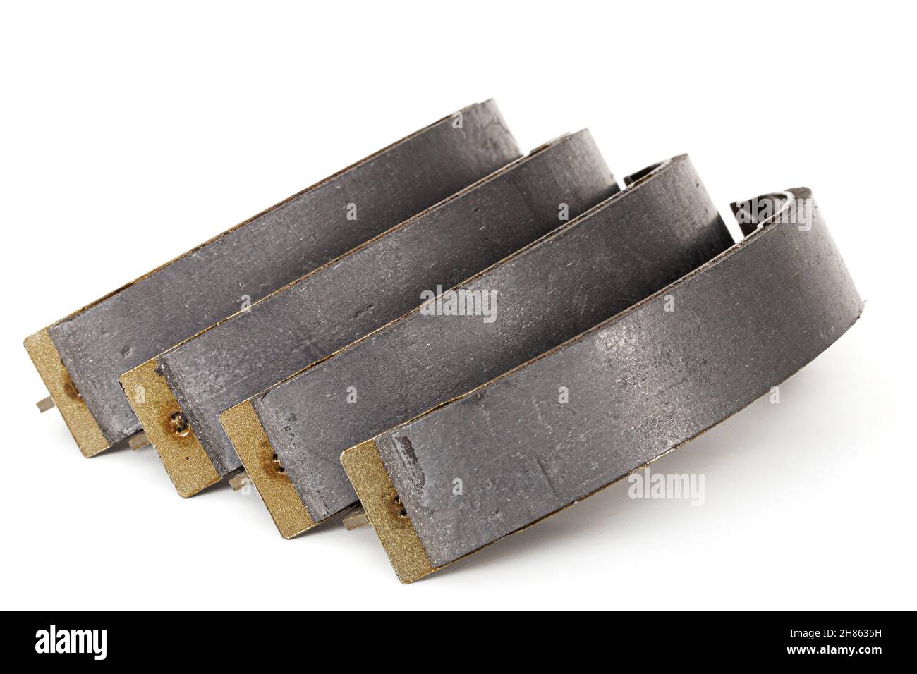 Jeu de plaquettes de frein en amiante, pièces de rechange du système de freinage de la voiture, isolé sur fond blanc Banque D'Images