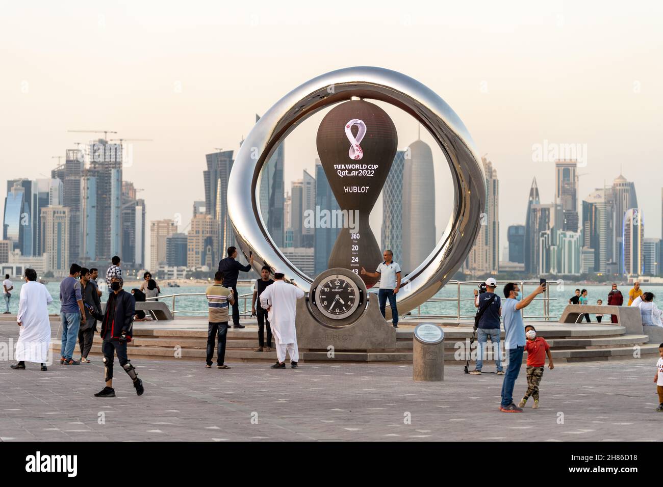 Compte à rebours de la coupe du monde de la FIFA 2022 sur la corniche de Doha, 25 novembre 2022, Doha, Qatar. Banque D'Images