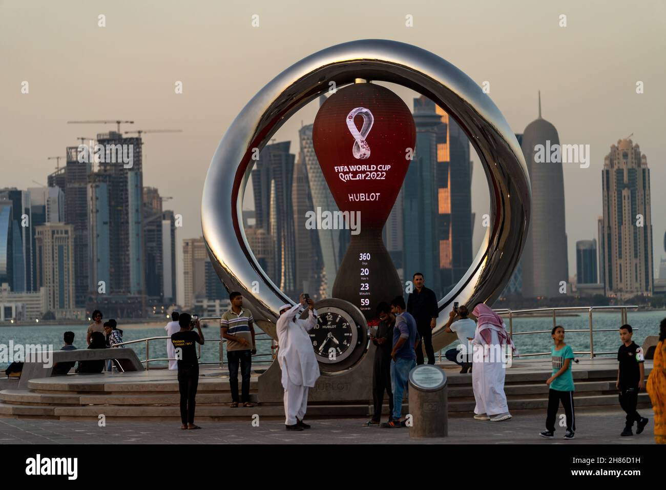 Compte à rebours de la coupe du monde de la FIFA 2022 sur la corniche de Doha, 25 novembre 2022, Doha, Qatar. Banque D'Images