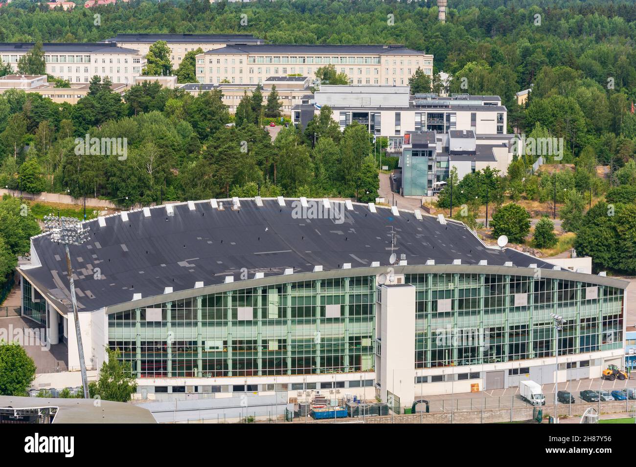 Helsingin jäähalli patinoire intérieure dans la rue Nordenskiöldinkatu vue depuis la Tour du stade olympique d'Helsinki en Finlande Banque D'Images