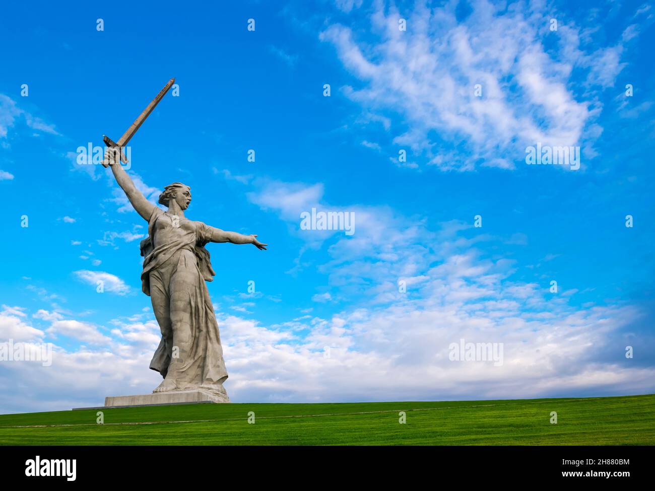 Volgograd, Russie - 05 juin 2021 : la mère patrie appelle. Monument le 05 juin 2021 à Volgograd, Russie.Le monument commémoratif a été construit en 19 Banque D'Images Volgograd, Russie - 05 juin 2021 : la mère patrie appelle. Monument le 05 juin 2021 à Volgograd, Russie.Le monument commémoratif a été construit en 19 Banque D'Images
