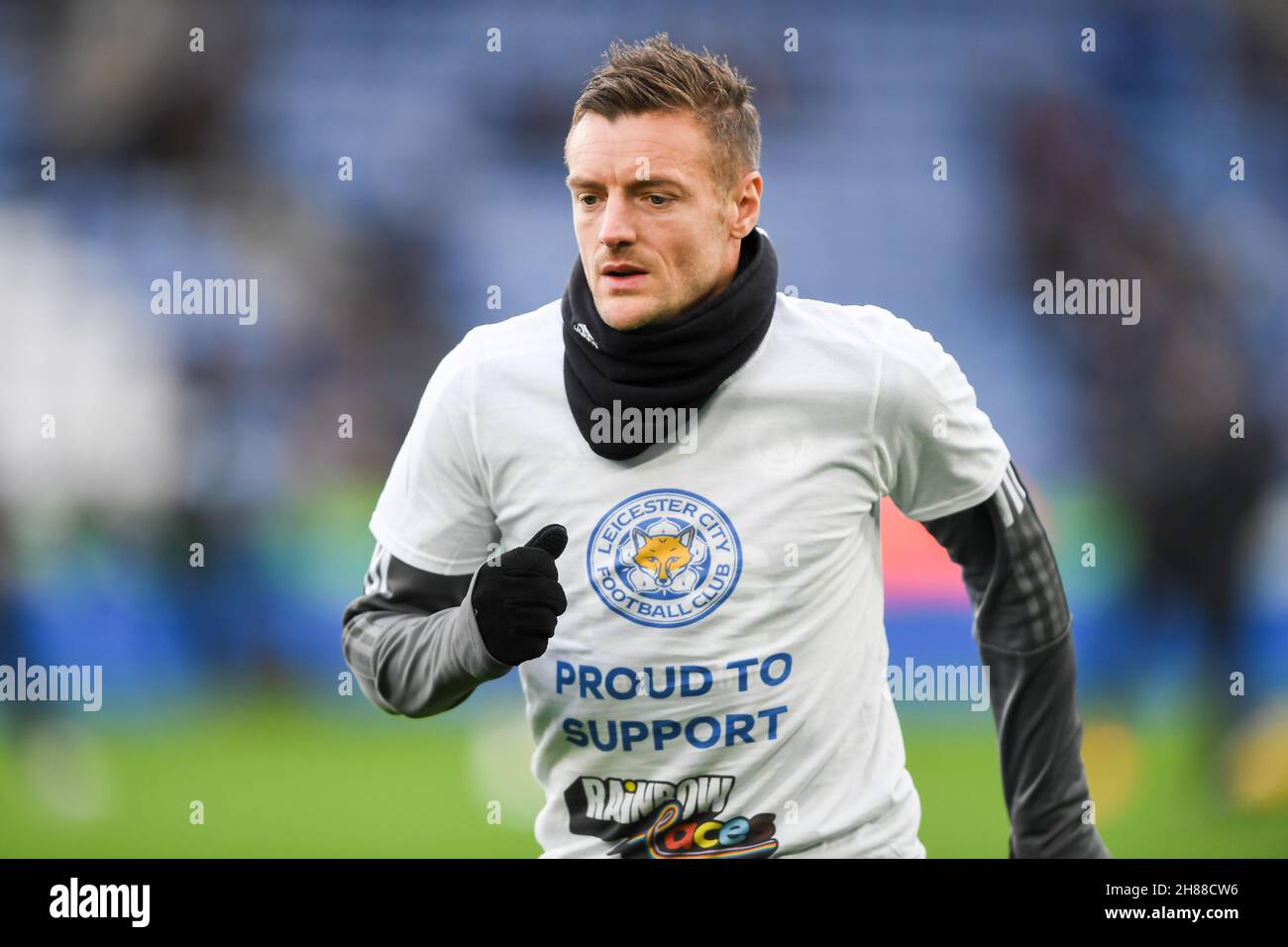 LEICESTER, GBR.28 NOV Jamie Vardy, de Leicester City, se réchauffe avant le lancement du match de la Premier League entre Leicester City et Watford au King Power Stadium, Leicester, le dimanche 28 novembre 2021.(Credit: Jon Hobley | MI News) Credit: MI News & Sport /Alay Live News Banque D'Images