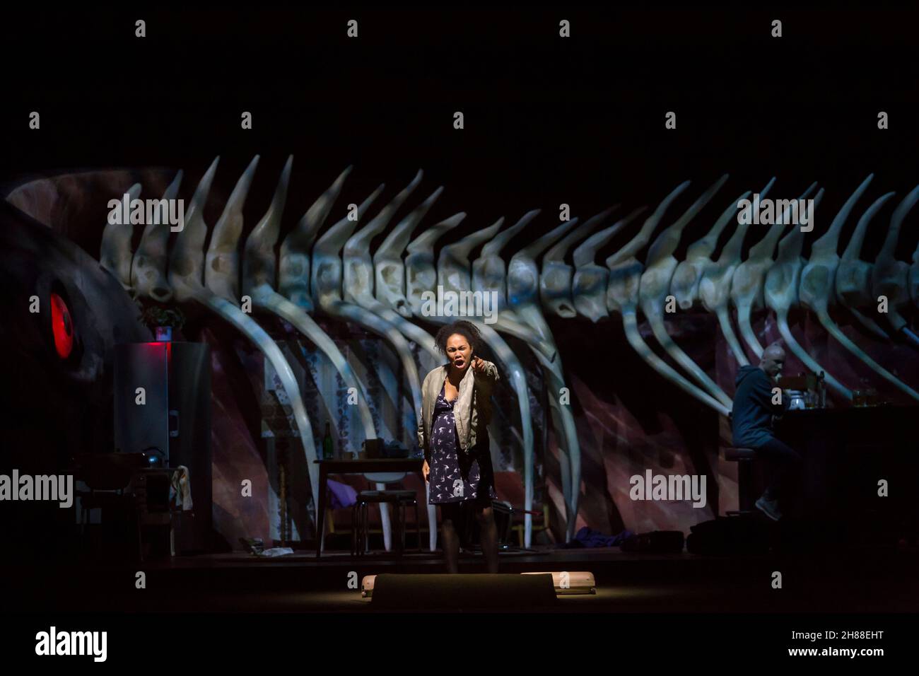 23 novembre 2021, Berlin: Photo et répétition de la télévision pour la première de l'opéra "Leepess" musique de Peter Eötvös, texte de mari Mezei après la trilogie de Jon Fosse, Staatsoper Unter den Linden photo: Nina Hansch/dpa Banque D'Images