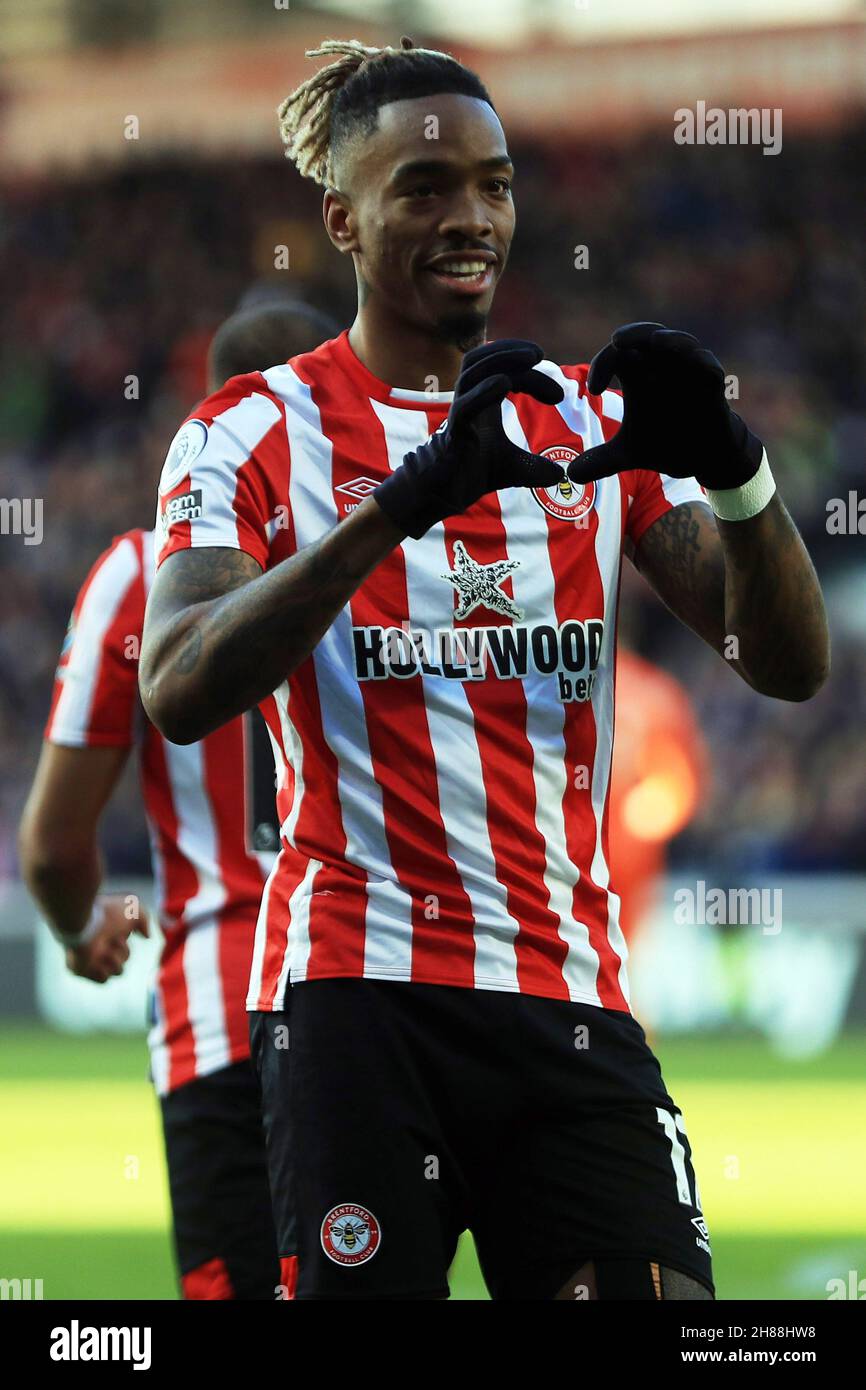 Londres, Royaume-Uni.28 novembre 2021.Ivan Toney, de Brentford, célèbre le premier but de ses équipes à partir d'une pénalité.Match de première ligue, Brentford v Everton au Brentford Community Stadium de Brentford, Londres, le dimanche 28 novembre 2021. Cette image ne peut être utilisée qu'à des fins éditoriales.Utilisation éditoriale uniquement, licence requise pour une utilisation commerciale.Aucune utilisation dans les Paris, les jeux ou les publications d'un seul club/ligue/joueur. photo par Steffan Bowen/Andrew Orchard sports photographie/Alay Live news crédit: Andrew Orchard sports photographie/Alay Live News Banque D'Images