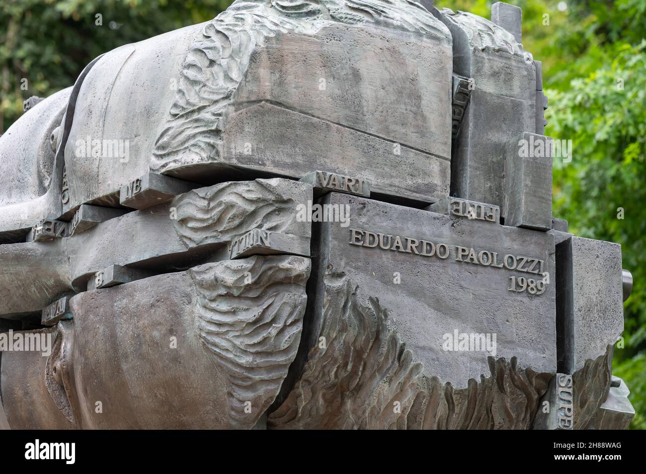 Chef de l'invention par Eduardo Paolozzi, Design Museum, Londres.«Newton après James Watt» Banque D'Images