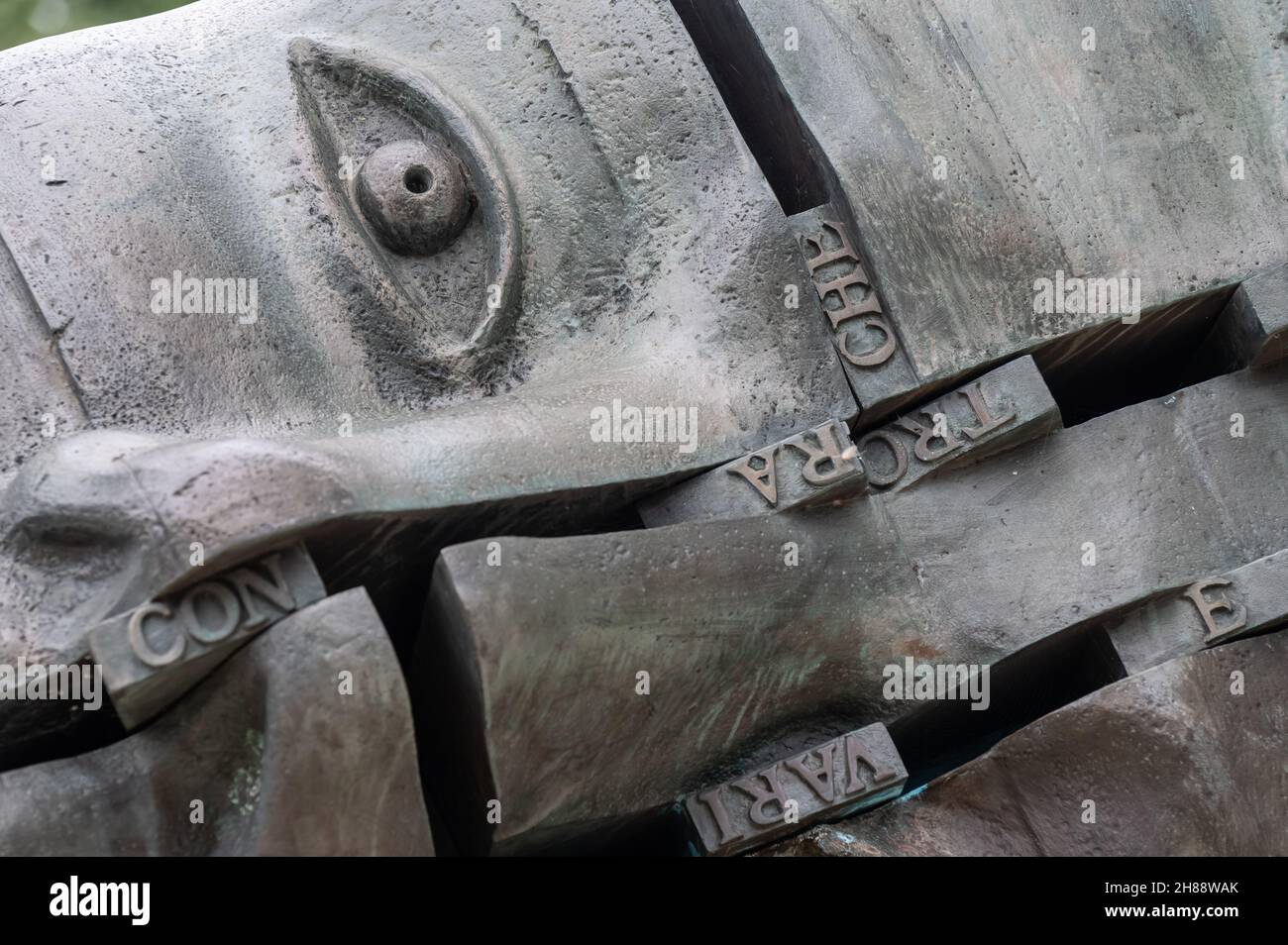 Chef de l'invention par Eduardo Paolozzi, Design Museum, Londres.«Newton après James Watt» Banque D'Images