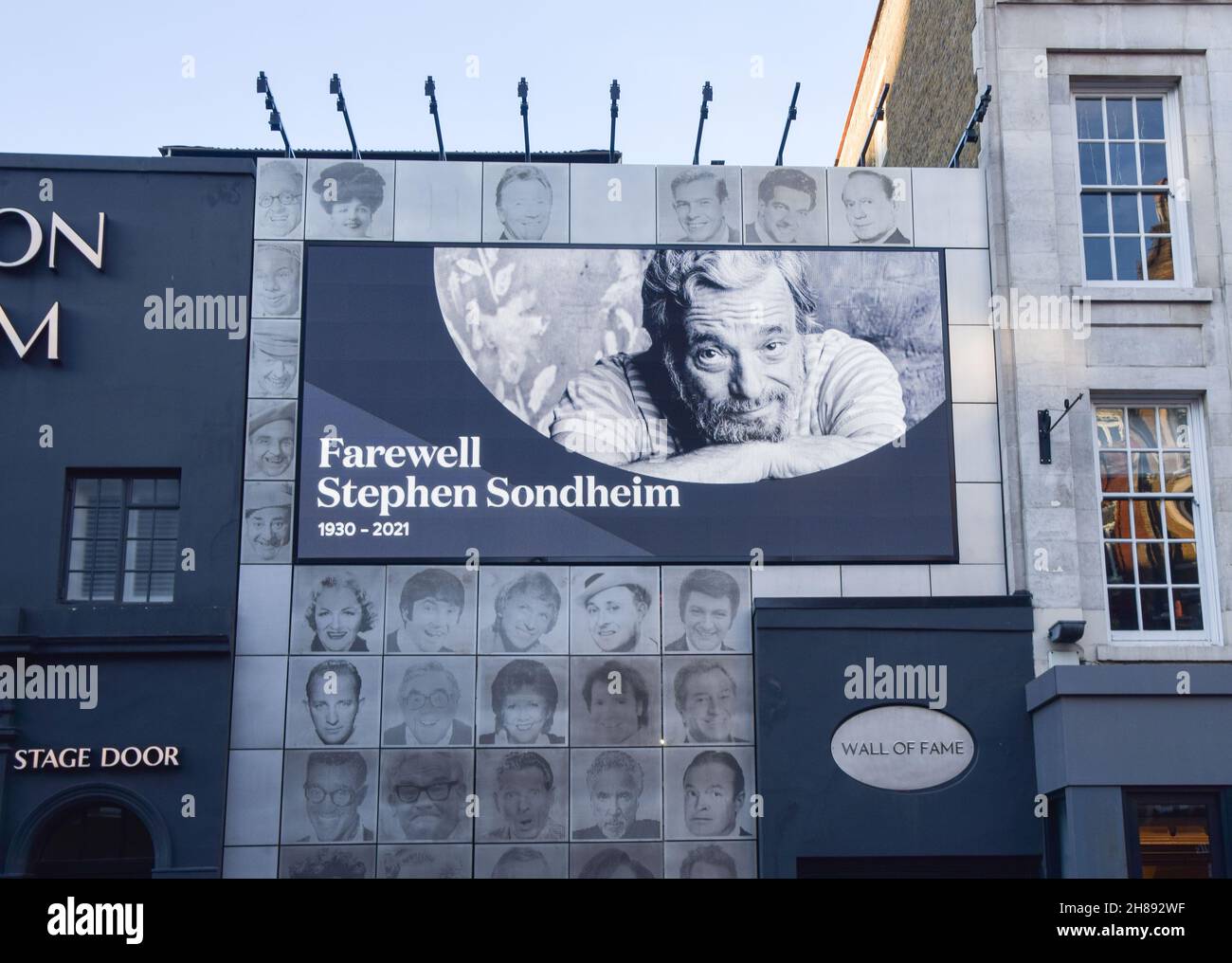 Londres, Royaume-Uni.28 novembre 2021.Un hommage à Stephen Sondheim au London Palladium.Le compositeur et parolier de théâtre musical est décédé le 26 novembre, à l'âge de 91 ans.Credit: Vuk Valcic / Alamy Live News Banque D'Images