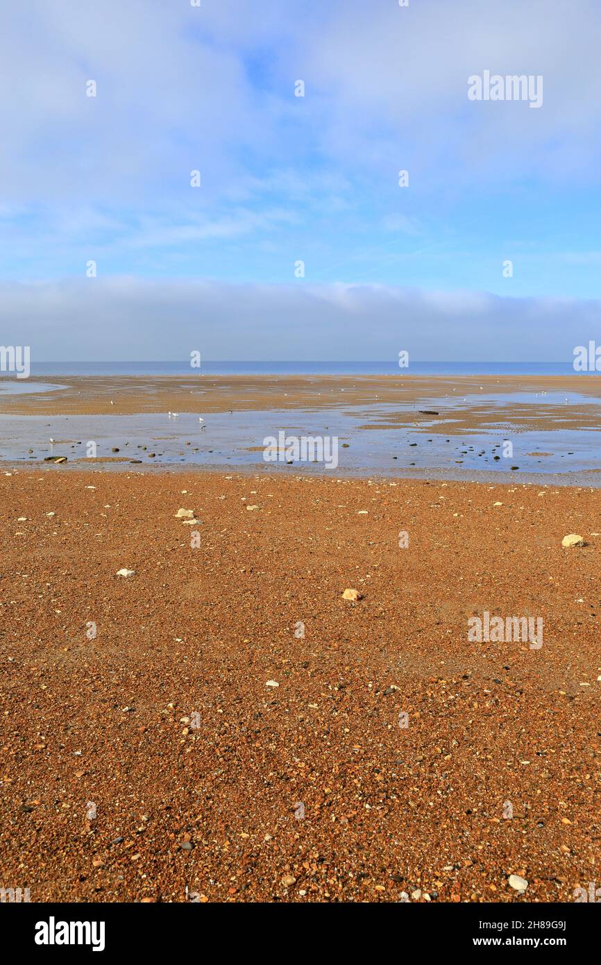 Vaste plage Old Hunstanton à marée basse sur le sentier Peddlers Way Trail et Norfolk Coast Path, Norfolk, Angleterre, Royaume-Uni. Banque D'Images