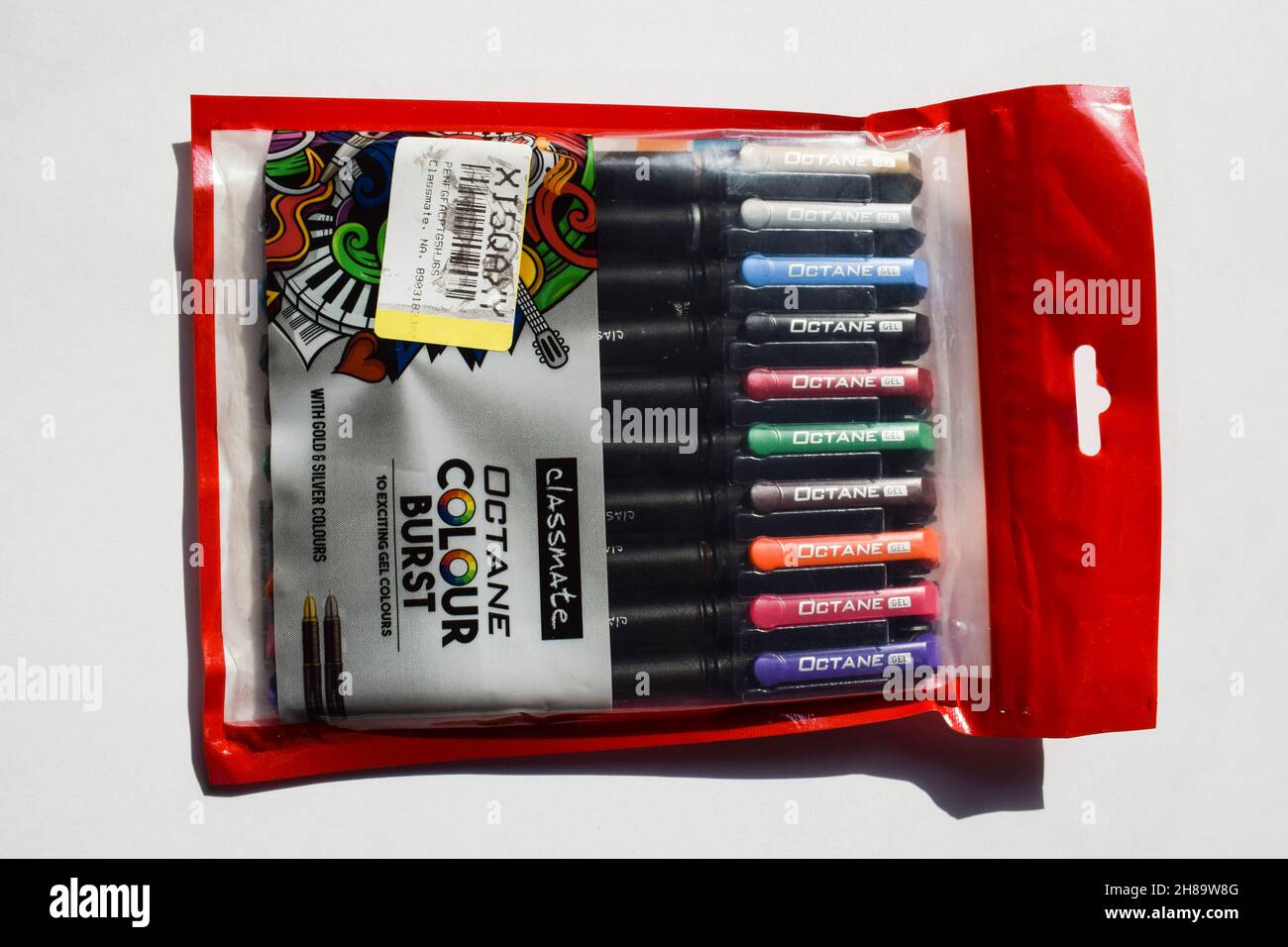 Lot de 10 stylos couleur gel couleur Octane de marque classmate dans une  housse de paquet.Les stylos multicolores incluent l'or et l'argent.Art  scolaire et de bureau Photo Stock - Alamy