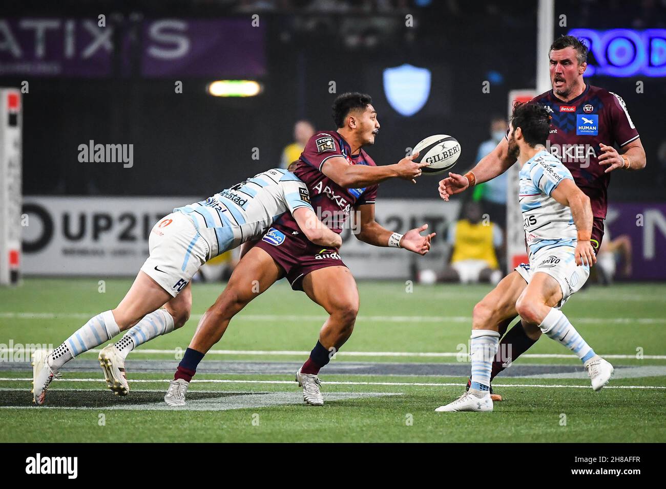 Nanterre, France, France.28 novembre 2021.Yoram FALATEA MOEFANA de Bordeaux et Kane DOUGLAS de Bordeaux lors du TOP 14 du match entre Racing 92 et Union Bordeaux Begles (UBB) à Paris la Defense Arena le 28 novembre 2021 à Nanterre près de Paris, France.(Image de crédit : © Matthieu Mirville/ZUMA Press Wire) Banque D'Images