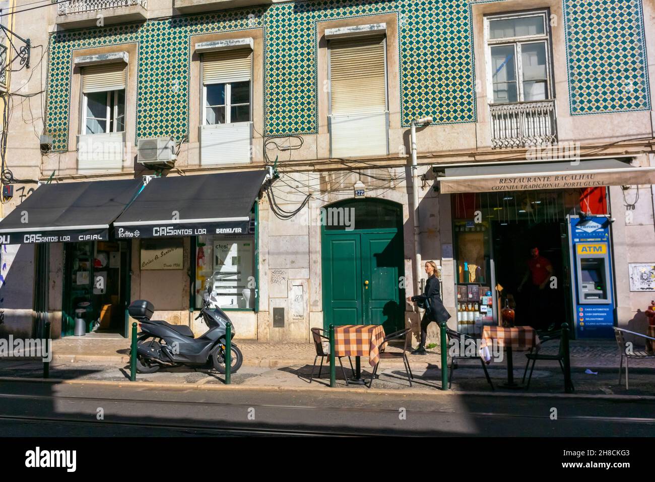 Lisbonne, Portugal, scènes de rue, magasins, bâtiments colorés Banque D'Images
