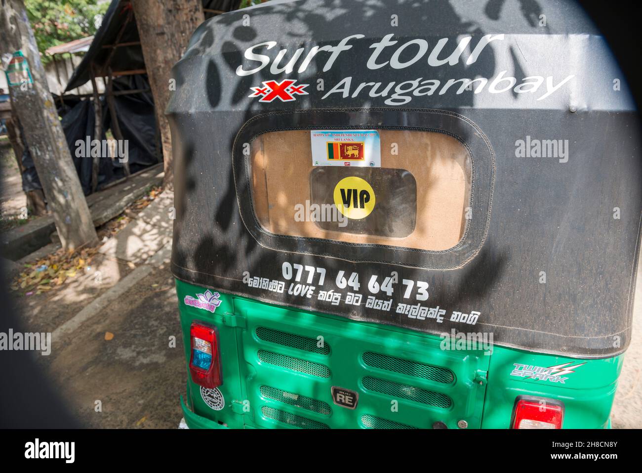 Sri Lanka, la province d'Ampara, la province d'Ampara, la province d'Ampara, Pottuvil,ville, Staadt, ville, Tuk Tuk, « Surf tour » Banque D'Images