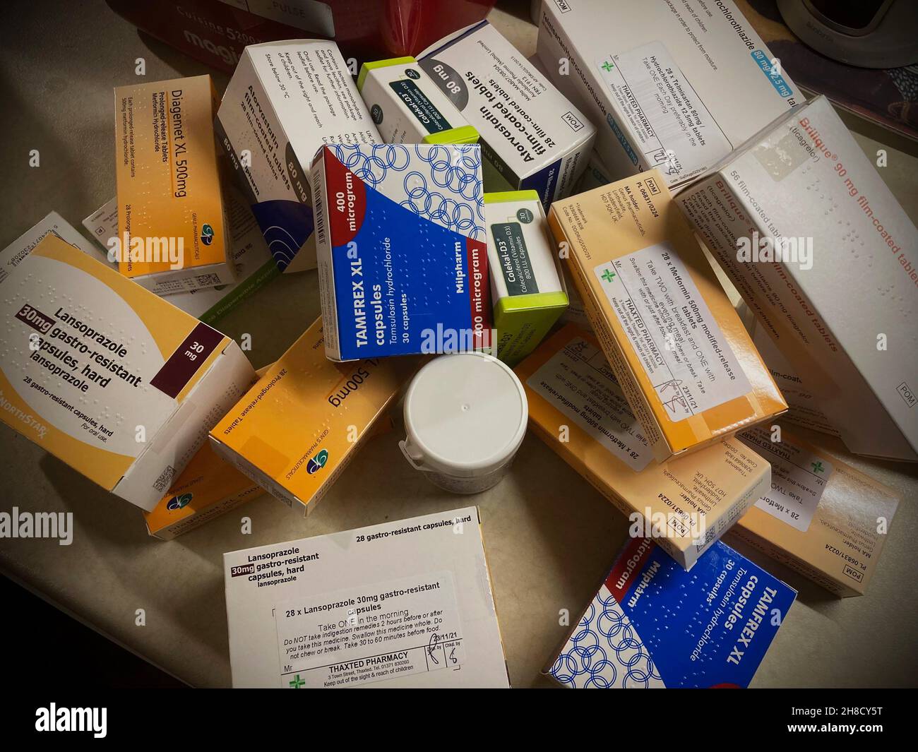 Médicaments d'ordonnance fournis au photographe au Royaume-Uni novembre 2021 ces médicaments sont fournis sur ordonnance par mon médecin après une crise cardiaque et pour Dia Banque D'Images