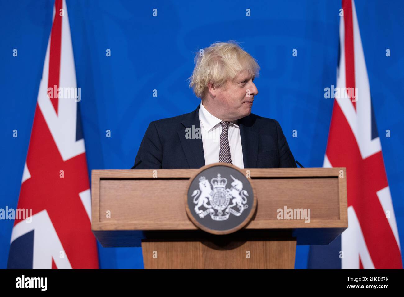 Le Premier ministre britannique Boris Johnson donne la conférence de presse de COVID-19 exhortant les gens à obtenir leurs jabs de rappel, Downing Street, Londres, Royaume-Uni Banque D'Images