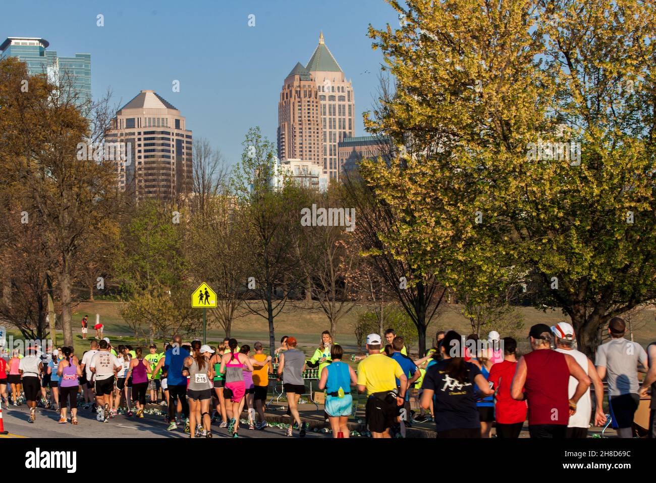 Courir un marathon dans Piedmont Park Banque D'Images