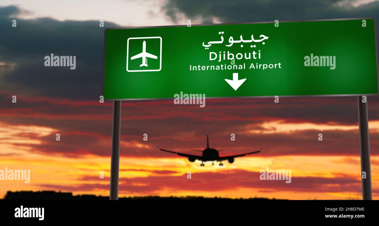 Silhouette d'avion atterrissage à Djibouti, JIBUTI.Arrivée en ville avec panneau indiquant la direction de l'aéroport et coucher de soleil en arrière-plan.Voyage et transport conce Banque D'Images