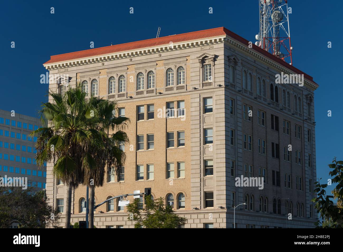 Cette image montre une vue sur l'hôtel de ville de San Pedro dans le comté de Los Angeles. Banque D'Images