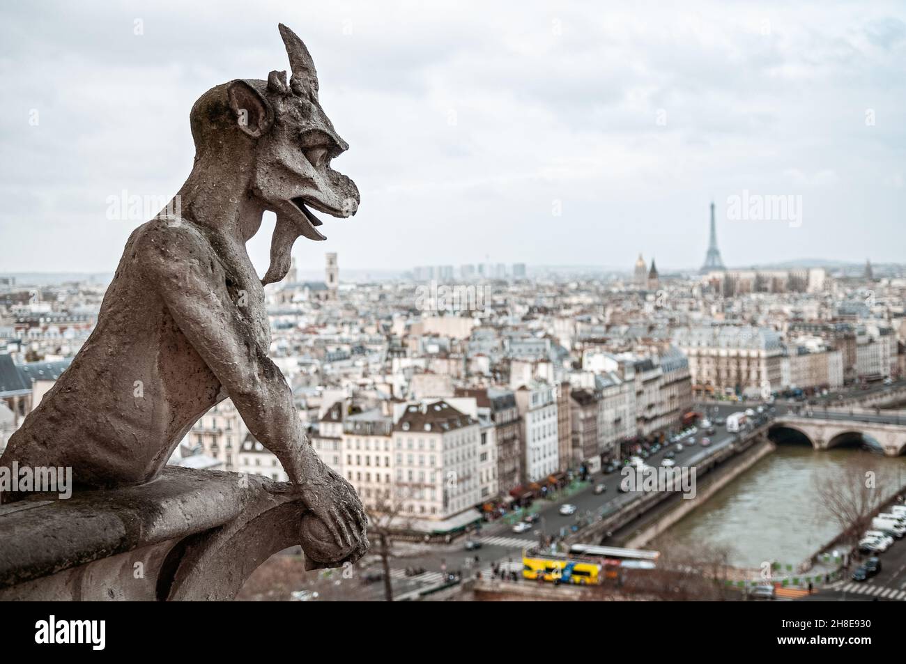 Une chimère de notre-Dame de Paris (avant le feu en 2019), France Banque D'Images