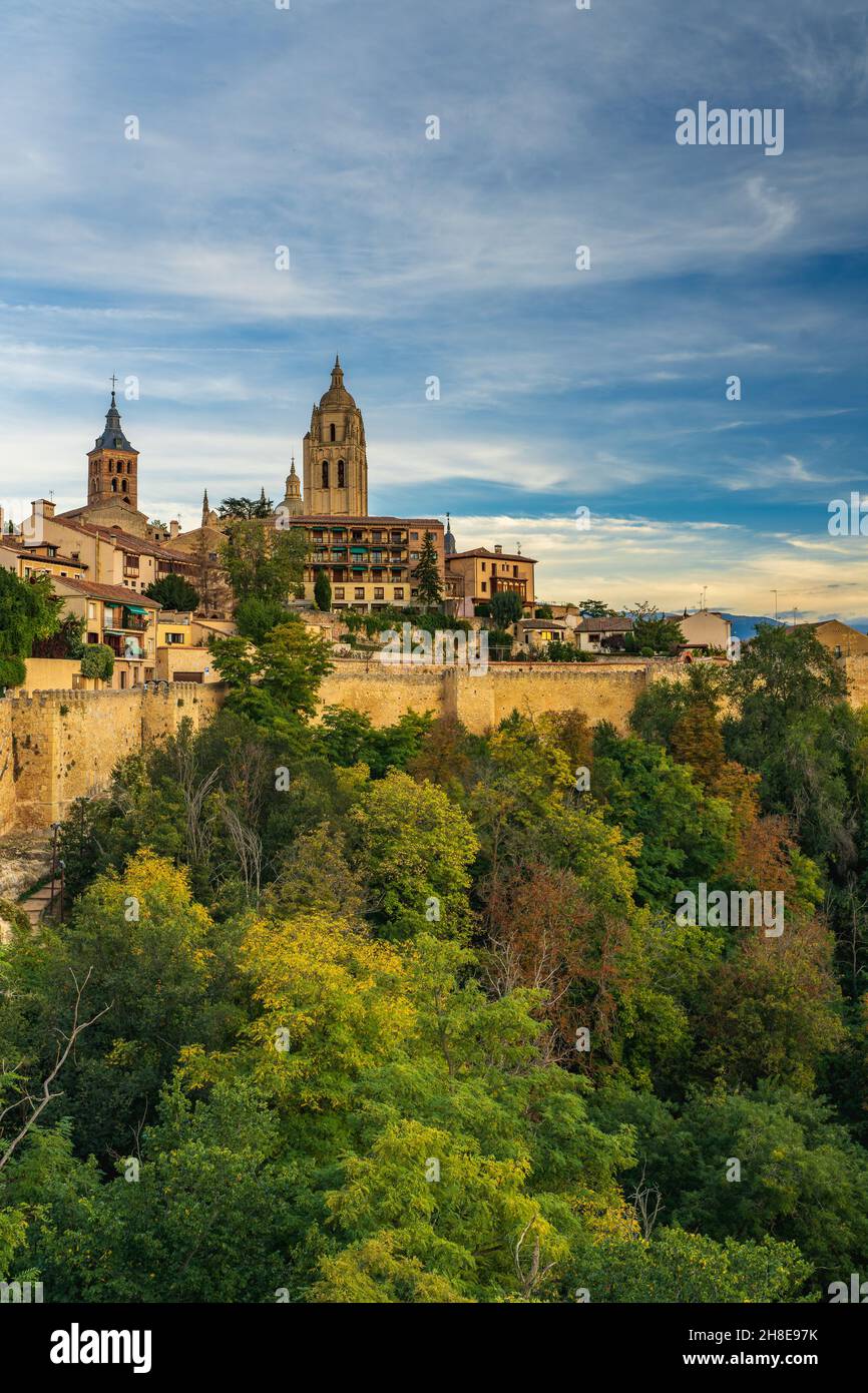 Vue sur la ville castillane de Ségovie en Espagne Banque D'Images