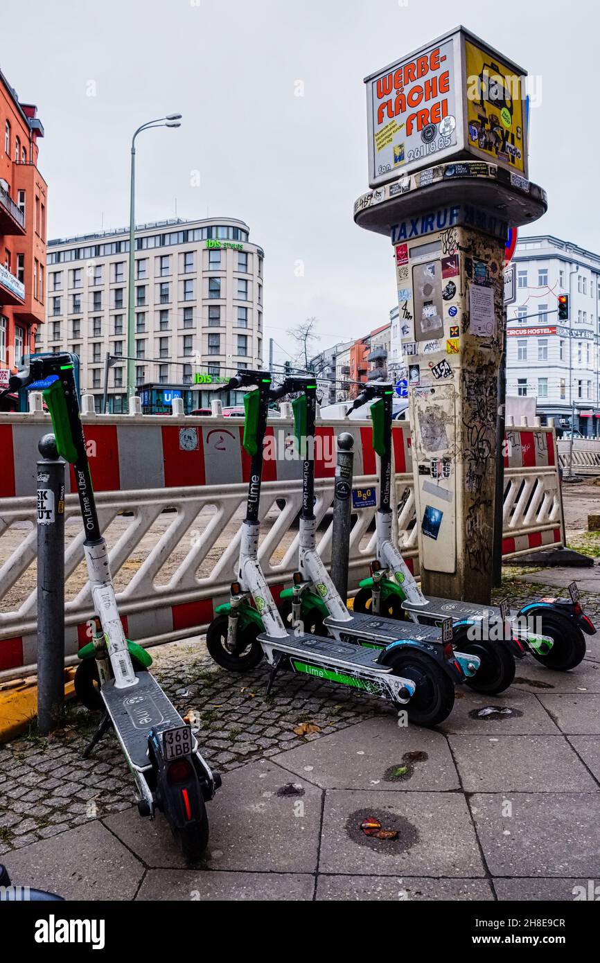 E-Scooter, Rosenthaler Platz, Berlin, Allemagne Banque D'Images