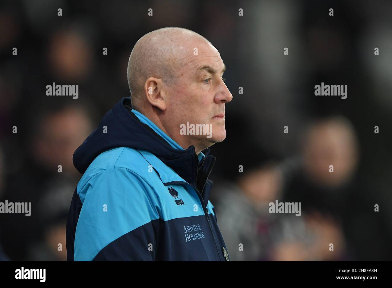 DERBY, GBR.29 NOVEMBRE Mark Warburton, directeur des Queens Park Rangers lors du match de championnat Sky Bet entre Derby County et Queens Park Rangers au Pride Park, Derby, le lundi 29 novembre 2021.(Credit: Jon Hobley | MI News) Credit: MI News & Sport /Alay Live News Banque D'Images