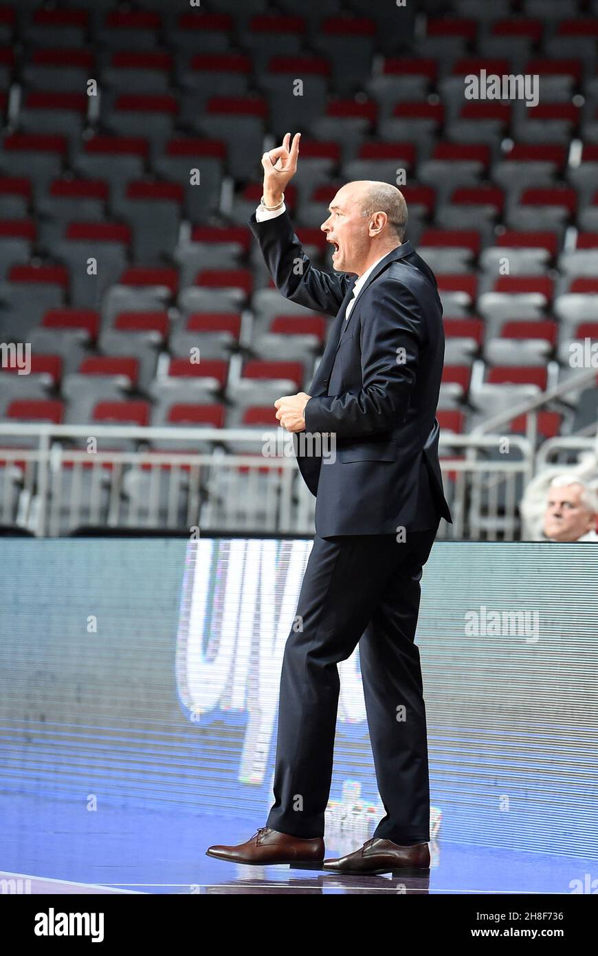 Riga, Lettonie.29 novembre 2021.L'entraîneur-chef Oleg Meleshchenko de Slovaquie réagit lors du match de qualification de la FIBA Eurobasket 2023 entre la Lettonie et la Slovaquie à Riga, en Lettonie, le 29 novembre 2021.Crédit: Edijs Palens/Xinhua/Alamy Live News Banque D'Images