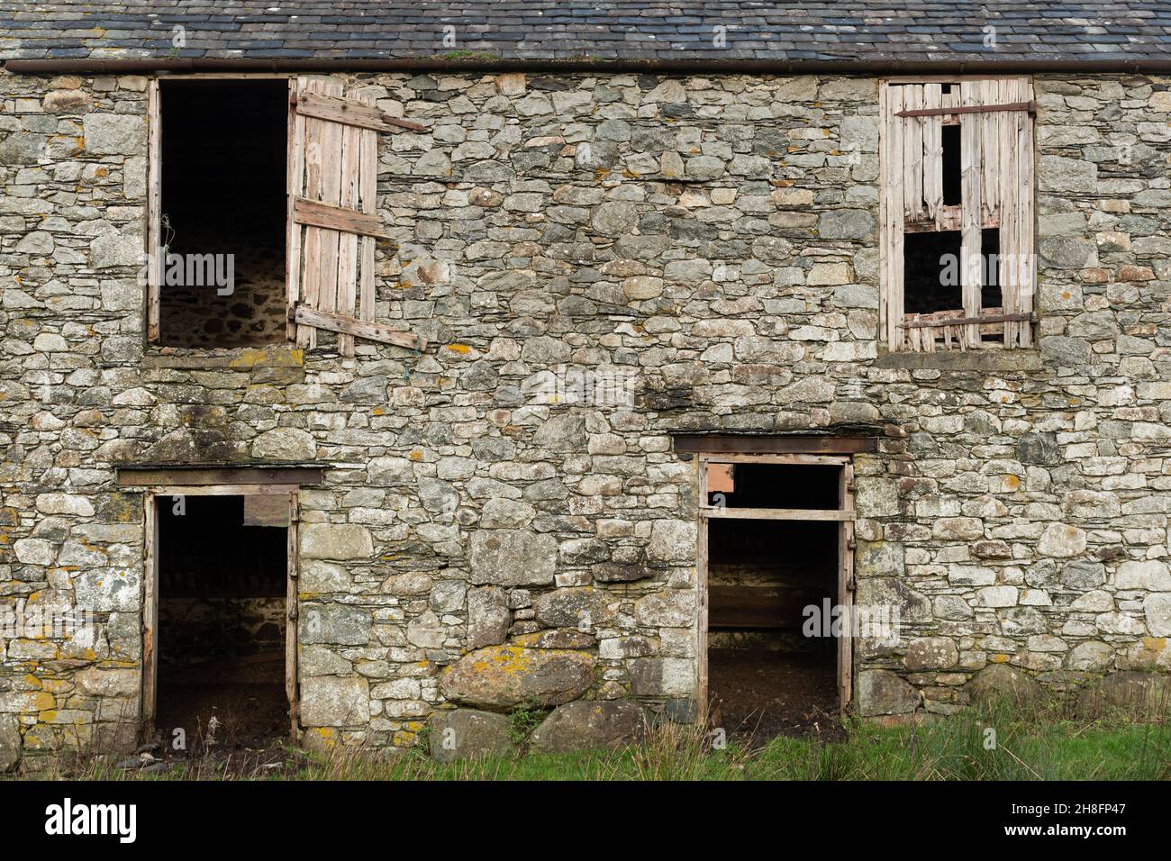 Ruines d'une ancienne ferme en pierre à Mungrisdale dans le parc national de Lake District, Cumbria, Angleterre, Royaume-Uni Banque D'Images