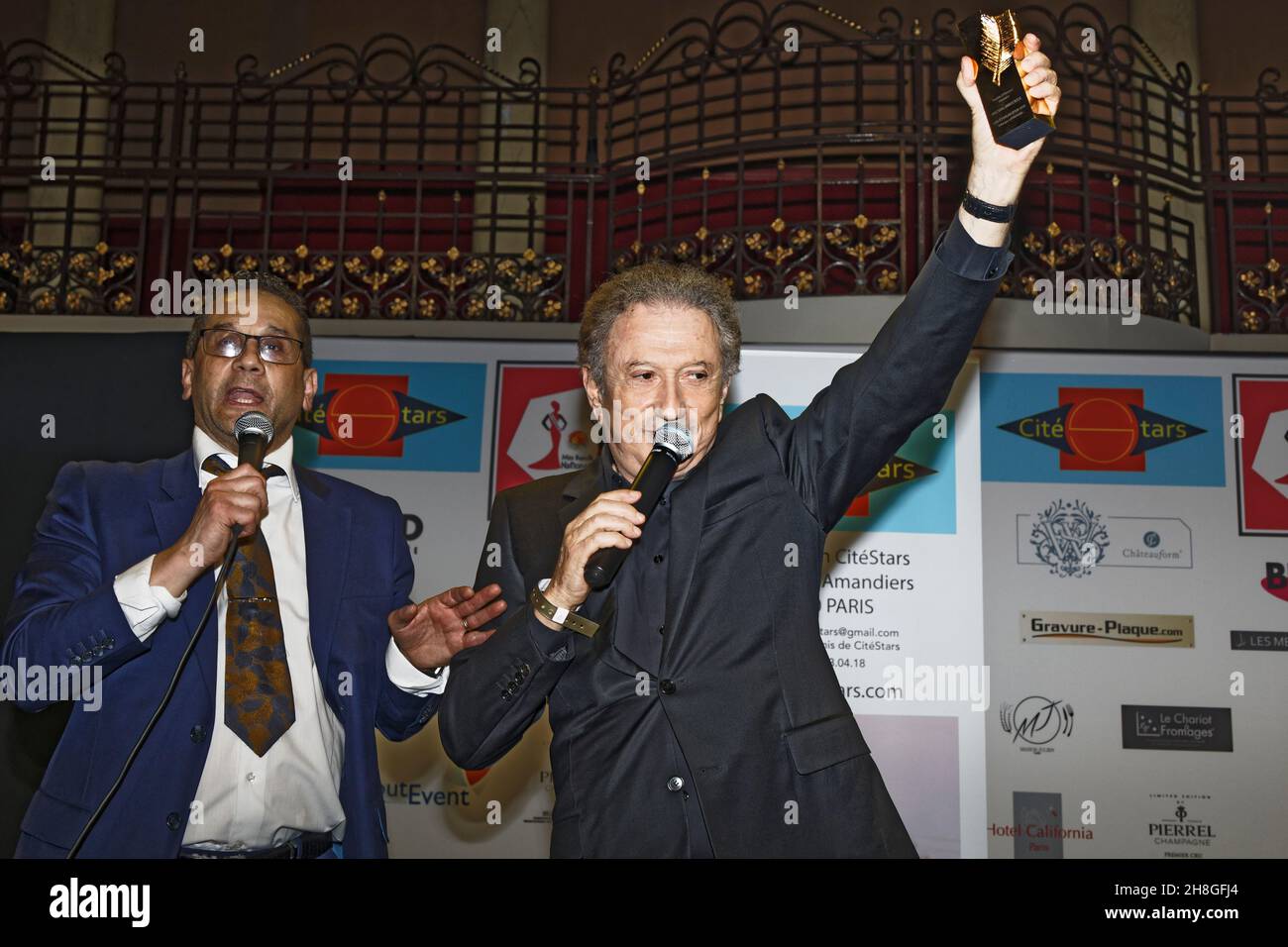 Paris, France.28 novembre 2021.2ème cérémonie de l'étoile d'or lors du dîner de gala célébrant le 23ème anniversaire de l'association CiteStars. Banque D'Images