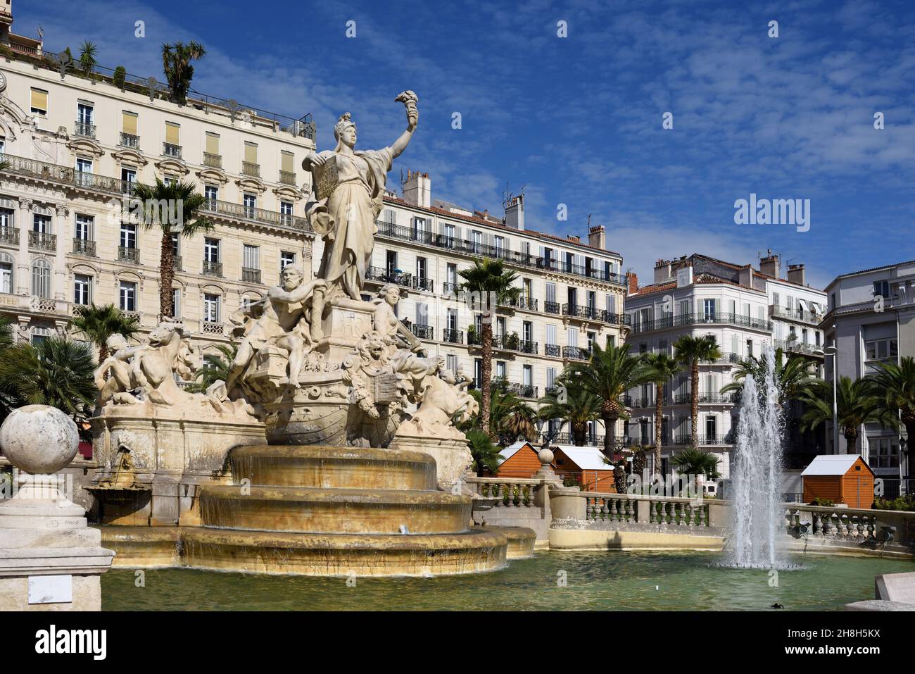Fontaine monumentale de la rue ou Fontaine de la Fédération (1890) les places de la ville de la place de la liberté symbolisent la statue de la liberté envoyée aux États-Unis Toulon France Banque D'Images
