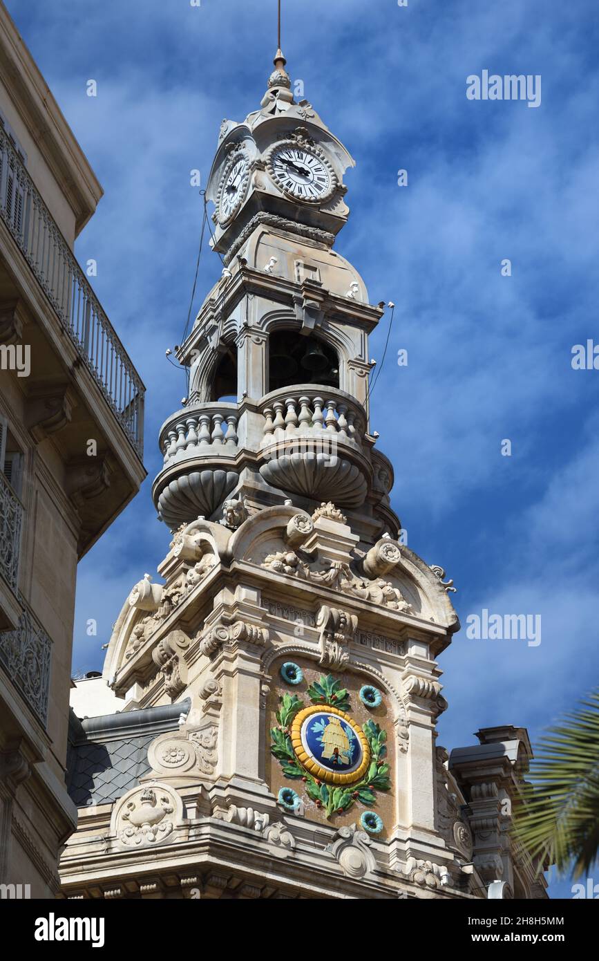 Belfrite baroque ou Tour de l'horloge du Tribunal de style Belle Epope 1895 Administration Toulon Var Provence France Banque D'Images