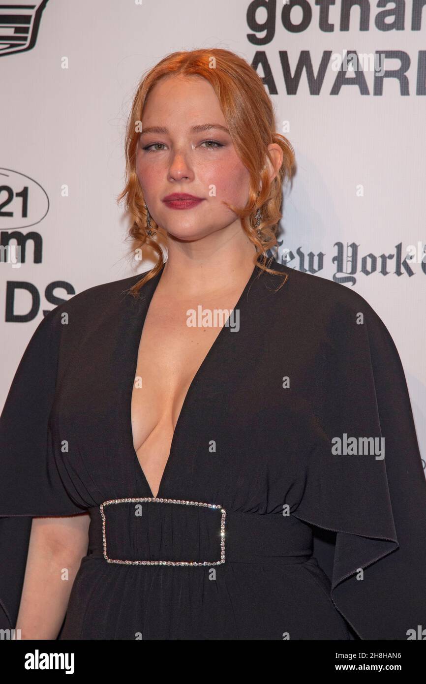 NEW YORK, NEW YORK - 29 NOVEMBRE : Haley Bennett assiste aux Gotham Awards 2021 remis par le Gotham film & Media Institute à Cipriani Wall Street le 29 novembre 2021 à New York. Banque D'Images