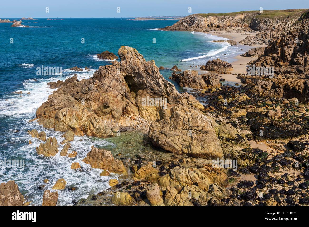 France, Finistère, pays d'Iroise, Plouarzel, Pointe Corsen,Limite théorique entre la Manche et l'océan Atlantique Banque D'Images