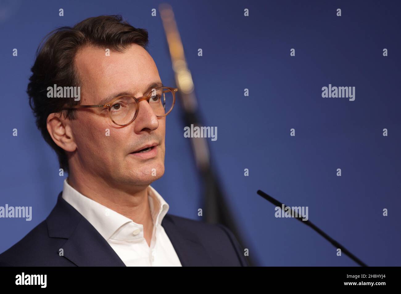 Düsseldorf, Allemagne.30 novembre 2021.Hendrik Wüst (CDU), Ministre Président de la Rhénanie-du-Nord-Westphalie, fera une déclaration à la suite des consultations entre les États fédéraux.Crédit : David Young/dpa/Alay Live News Banque D'Images