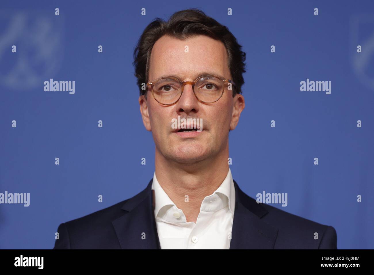 Düsseldorf, Allemagne.30 novembre 2021.Hendrik Wüst (CDU), Ministre Président de la Rhénanie-du-Nord-Westphalie, fera une déclaration à la suite des consultations entre les États fédéraux.Crédit : David Young/dpa/Alay Live News Banque D'Images