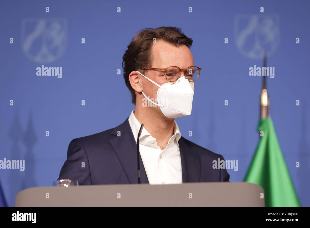 Düsseldorf, Allemagne.30 novembre 2021.Hendrik Wüst (CDU), Ministre Président de la Rhénanie-du-Nord-Westphalie, fera une déclaration à la suite des consultations entre les États fédéraux.Crédit : David Young/dpa/Alay Live News Banque D'Images