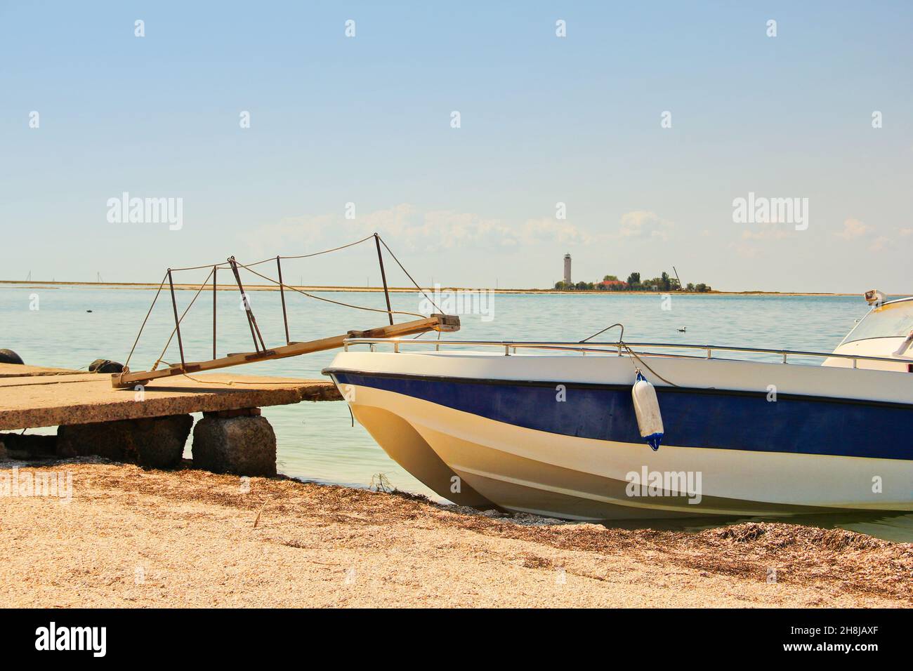 Kherson, Ukraine - 6 août 2019 : bateau sur la mer.Vacances en mer. Banque D'Images