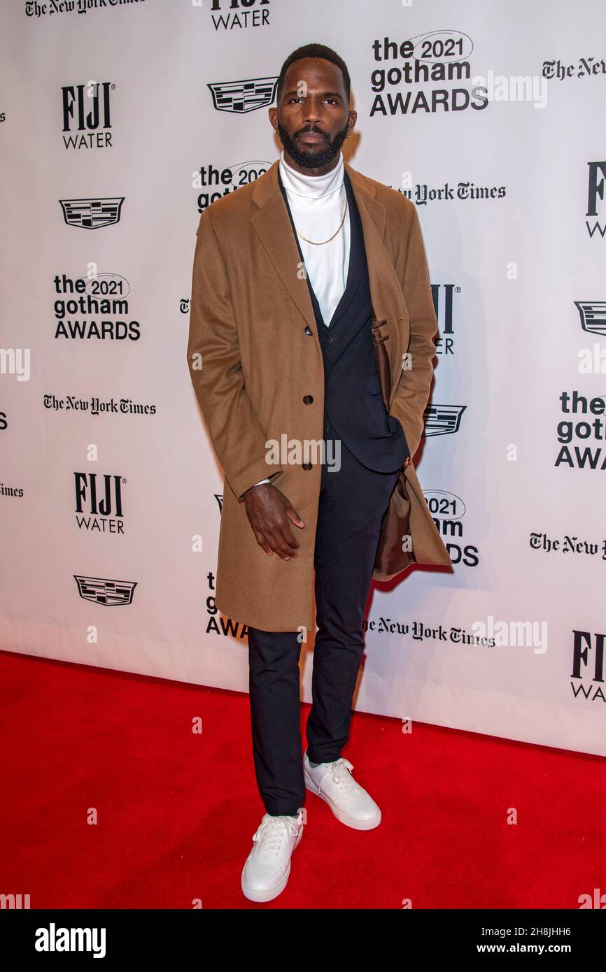 New York, États-Unis.29 novembre 2021.Calvin Leon Smith assiste aux Gotham Awards 2021 remis par le Gotham film & Media Institute à Cipriani Wall Street à New York.Crédit : SOPA Images Limited/Alamy Live News Banque D'Images