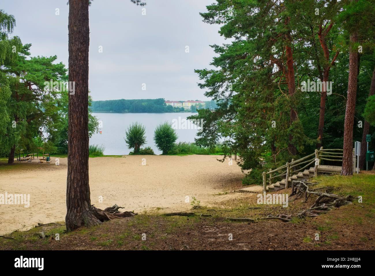 Plage de baignade au lac de Werlsee , Fangschleuse, Grünheide, Brandebourg, Allemagne Banque D'Images