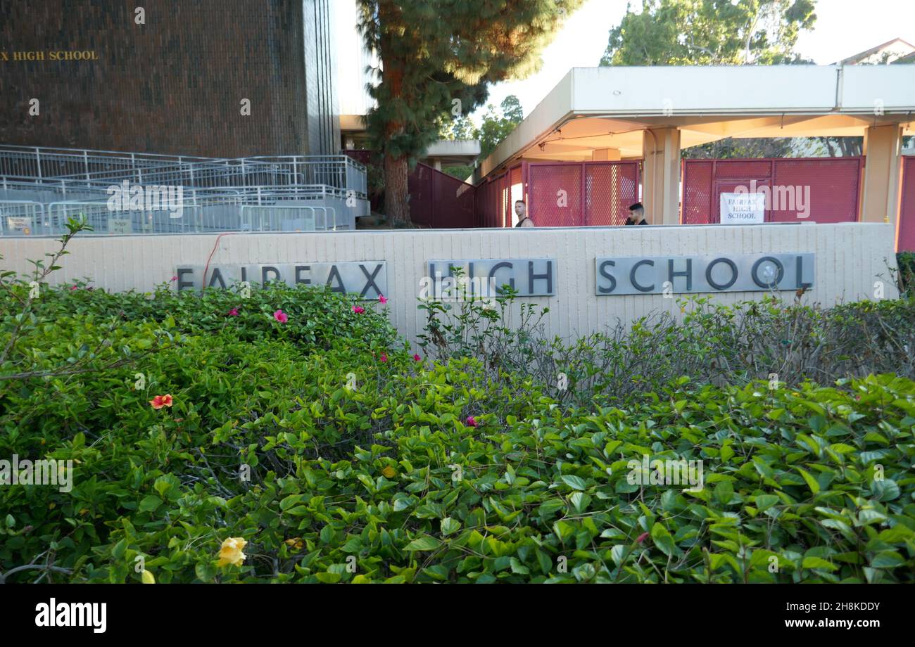 Los Angeles, Californie, États-Unis 28 novembre 2021 Une vue générale de l'atmosphère de la Fairfax High School, dont les anciens étudiants incluent le chanteur/musicien Anthony Kiedis de la Red Hot Chili Peppers, l'actrice Carole Lombard, l'actrice demi Moore, le musicien Herb Alpert, l'acteur David Arquette,Musicien Michael Flea Balzary, musicien Tracii Guns, chanteur d'opéra Jerome Hines, actrice Darla Hood, acteur Timothy Hutton, musicien Rami Jaffee, musicien Tito Jackson,L'acteur David Janssen, l'auteur-compositeur Carol Connors, l'acteur Cirroc Lofton, l'acteur Ricardo Montalbon et la mère de Meghan Markle Doria Ragland au 7850 Melrose Aven Banque D'Images