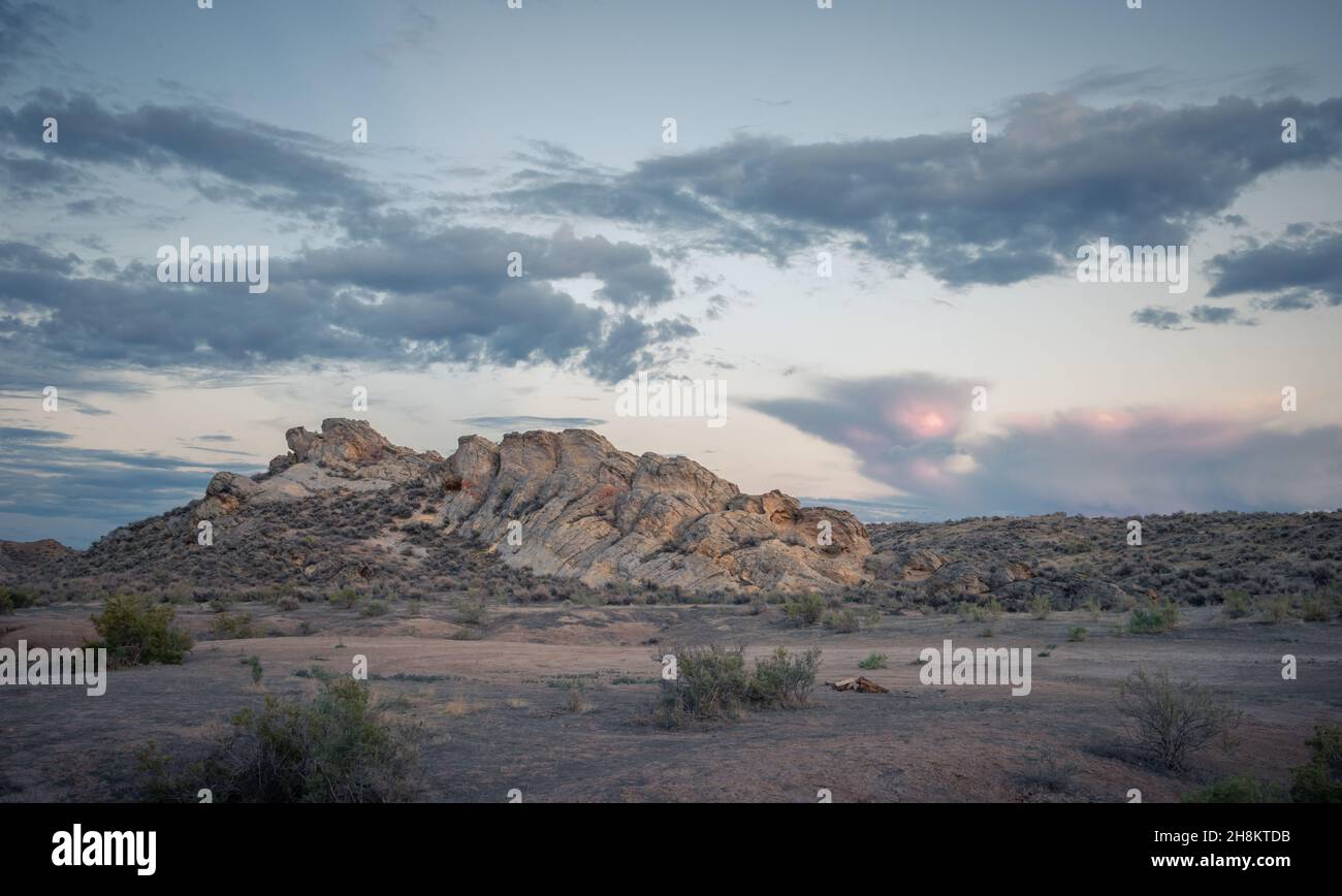 Belle vue d'un ciel nuageux sur un fond de paysage quelque part dans le Colorado.Arrière-plan incroyablement coloré Banque D'Images