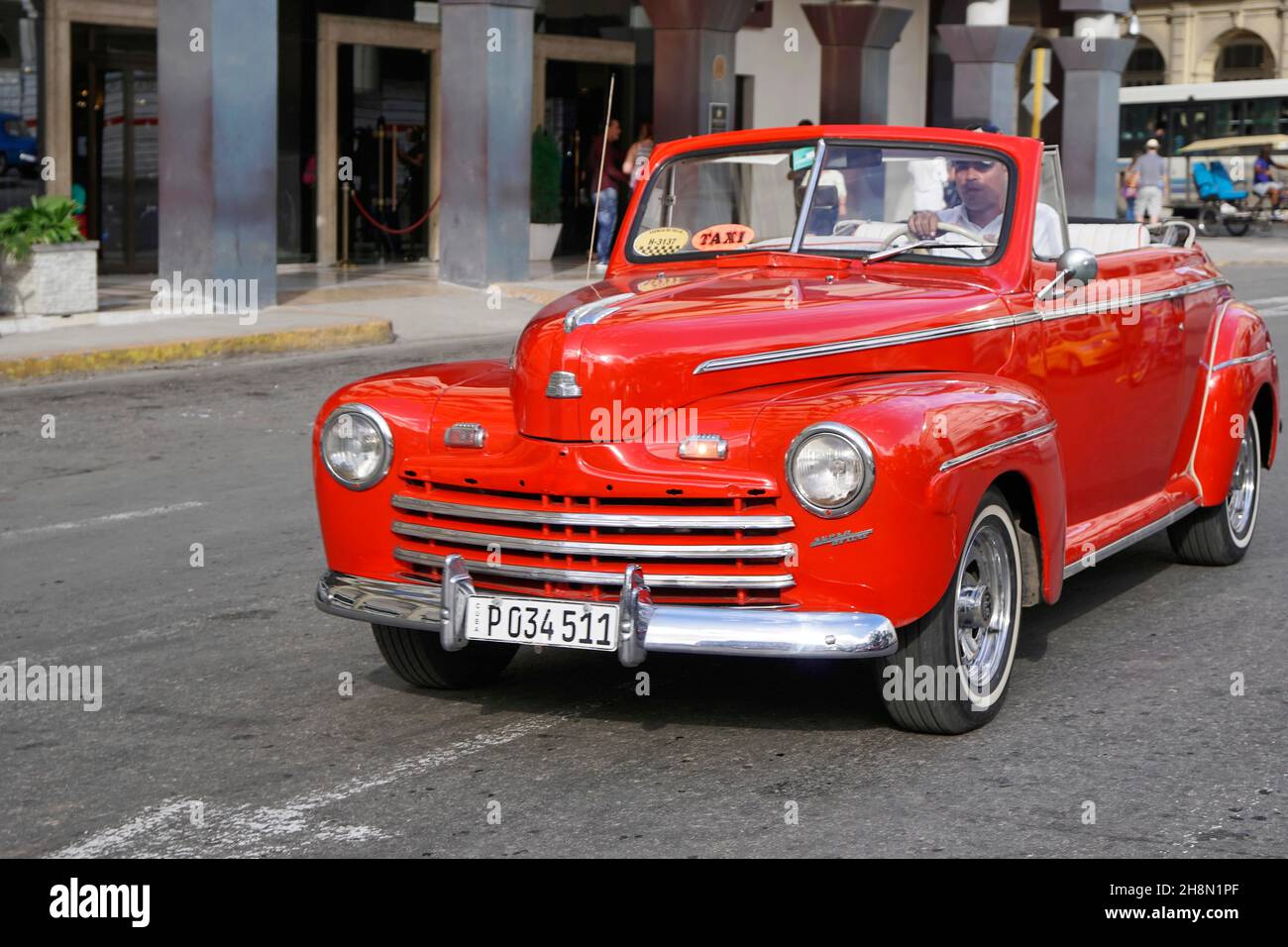 Cabriolet américain des années 1950, la Havane Banque D'Images
