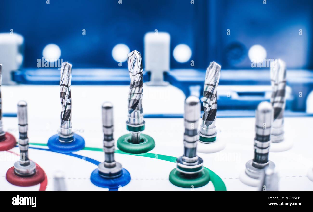 Gros plan sur les outils de dentisterie des forets Banque D'Images