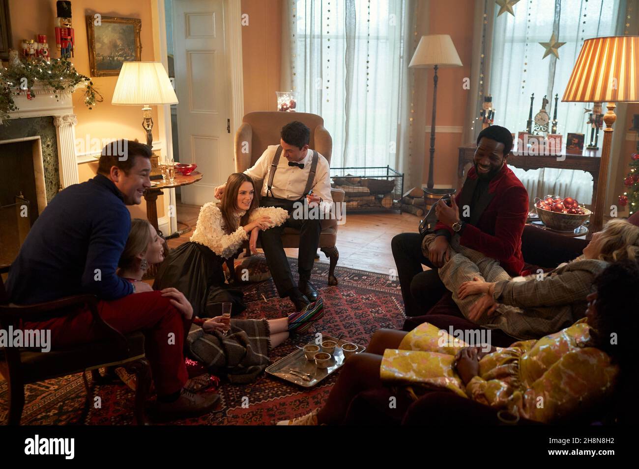 KEIRA KNIGHTLEY et MATTHEW GOODE dans SILENT NIGHT (2021), réalisé par CAMILLE GRIFFIN.Credit: Marv films / Maven Screen Media / Album Banque D'Images