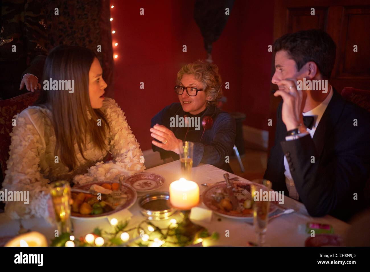 KEIRA KNIGHTLEY, MATTHEW GOODE et CAMILLE GRIFFIN dans SILENT NIGHT (2021), réalisé par CAMILLE GRIFFIN.Credit: Marv films / Maven Screen Media / Album Banque D'Images
