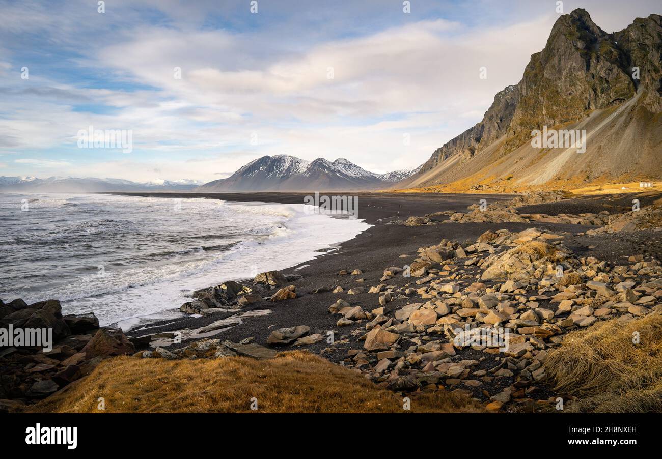 Hvalnes LAVA Beach paysage, est Islande point de repère.Paysage islandais.Explorer au cours de la visite islandaise, en traversant l'islande à la découverte de la nature des Banque D'Images