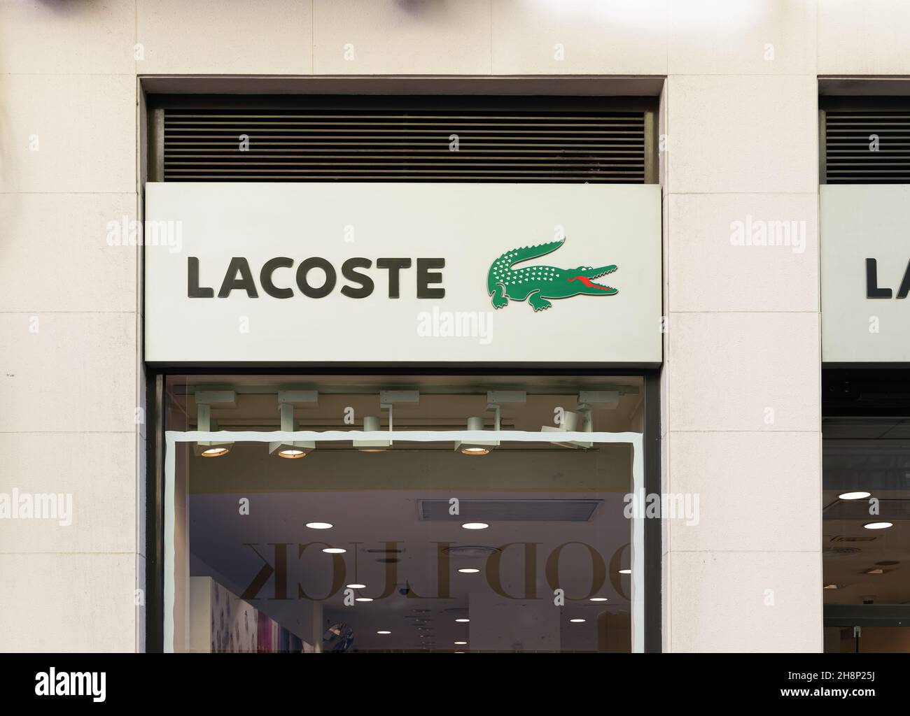 Chaine de magasins francais haut de gamme Banque de photographies et d images a haute resolution Alamy