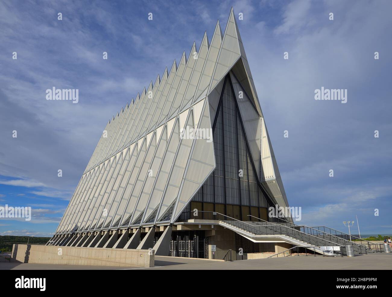 La Chapelle des cadets moderniste de l'Académie de l'Armée de l'Air des États-Unis (USAFA), Colorado Springs CO Banque D'Images