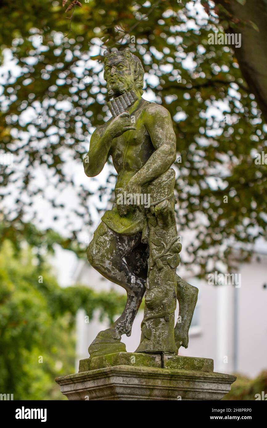 Statues des jardins de Candie représentant une créature mythique satyr Banque D'Images